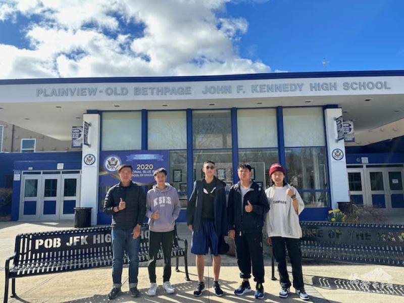 林俊呈老師與學生一同參訪JFK高中