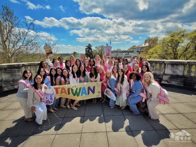 Cherry Blossom Princesses Promote Cultural Exchange