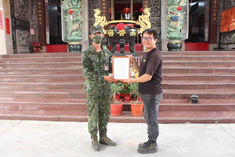 陸軍步兵第101旅步5營教育召集訓練日前辦理解召典禮，由各連連長下達解召命令。（陸軍第十軍團提供）