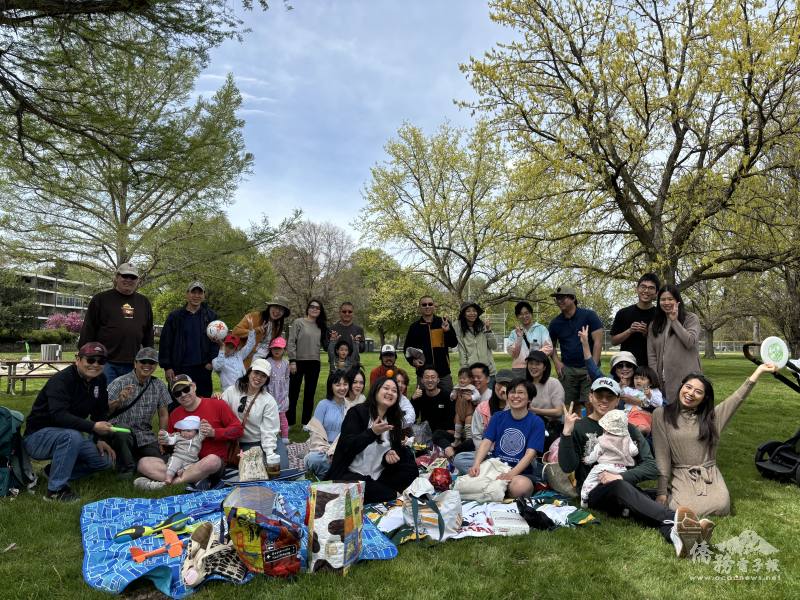 愛達荷華人協會舉辦飛盤高爾夫踏青暨野餐活動