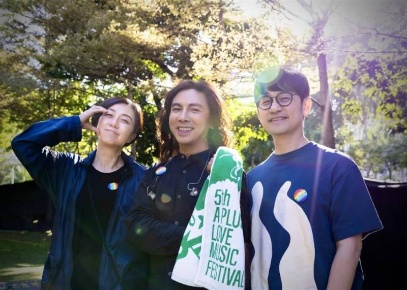 第6屆「愛之日常音樂節」6月將有多位台灣藝人在多倫多首度舉辦的「大玩音樂美食祭」中演出。音樂節由郭子（郭蘅祈）（中）、黃韻玲（左）、陳建騏（右）等台灣藝人發起響應「世界愛滋日」的音樂活動。（主辦單位提供）