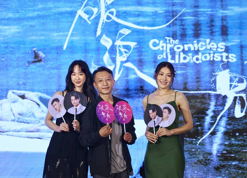 2024金馬前進坎城記者會8日在台北舉行，參加坎城影展電影「破浪男女」導演楊雅喆（中）、演員劉主平（左）、梁湘華（右）出席。