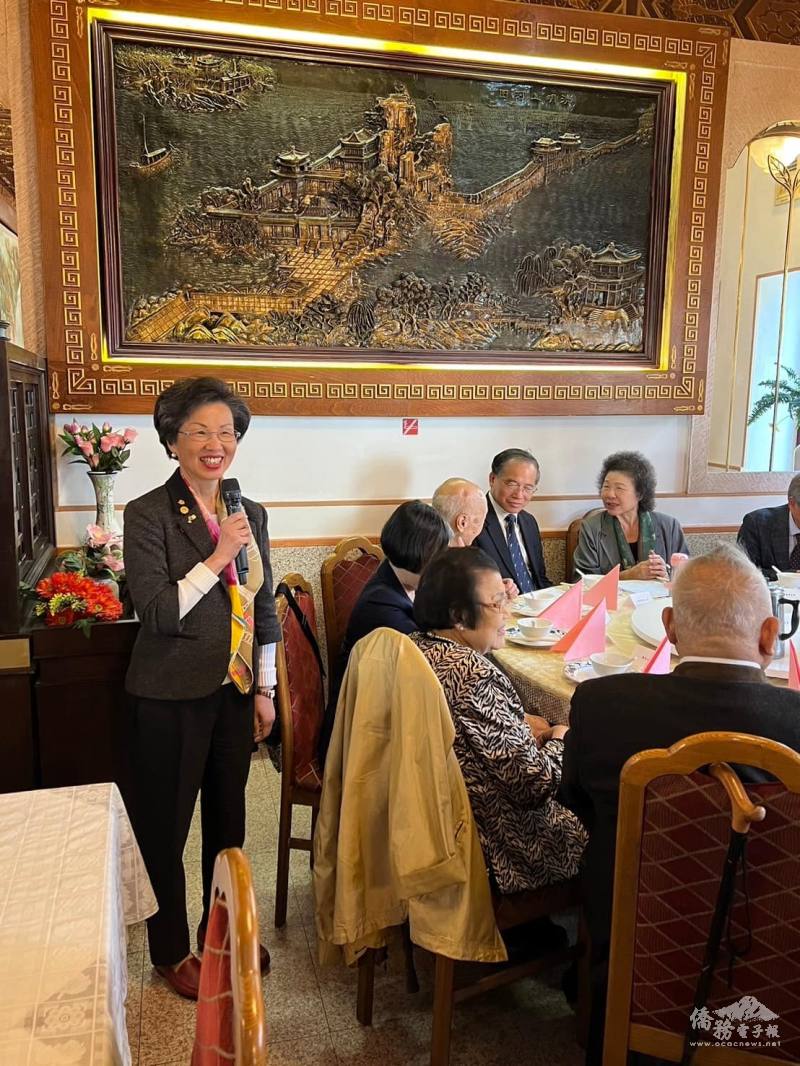 During her address, Katharine Chang (張小月), the head of the Taipei Economic and Cultural Office in Austria (駐奧地利代表處大使), remarked that Taiwan’s democracy is highly valuable.