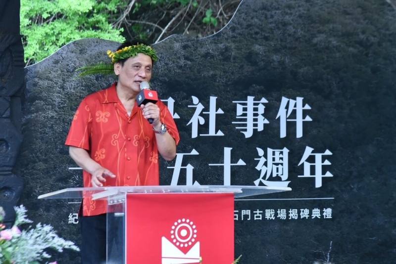 原民會主委曾智勇22日出席「牡丹社事件150週年紀念活動啟動暨macacukes石門古戰場揭碑典禮」，分享初任公職就是在牡丹鄉公所服務，擔任原民會主委出席第一次公開活動也回到牡丹鄉，未來將會持續推動原住民族轉型正義工作。（原住民族委員會提供）