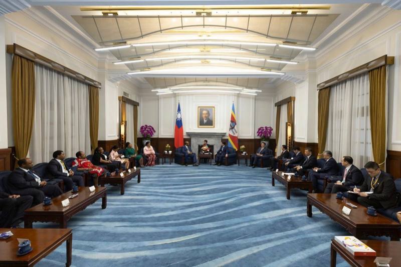 President Lai and King Mswati III of Eswatini hold bilateral talks.