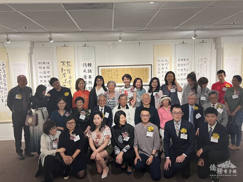 第六屆「汲古書會」師生聯展合影