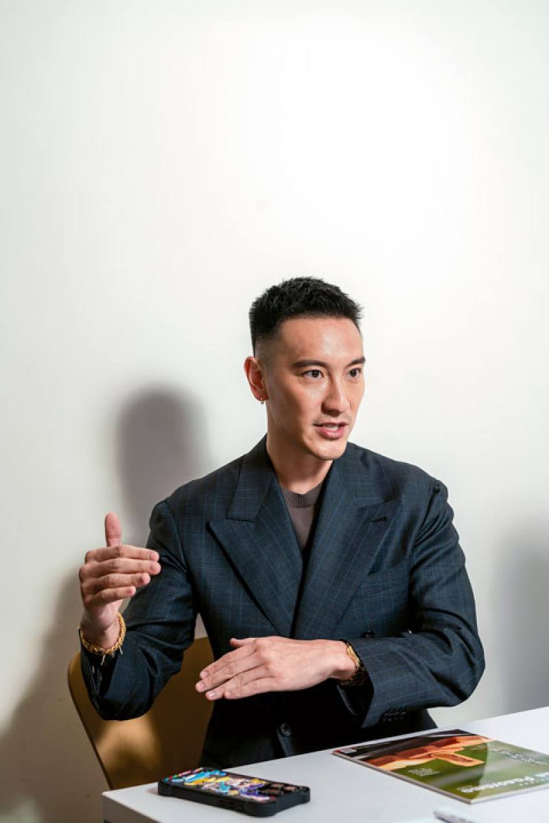 Program host Sunny Wang believes that Shipwrecks Taiwan is a very meaningful series. (photo by Lin Min-hsuan)​​