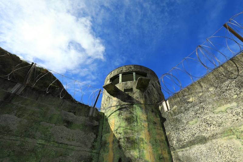 The title of Shawna Yang Ryan’s Green Island is richly allusive. It refers to Green Island off the East Coast of Taiwan, where political prisoners were once held. It can also mean Taiwan as a whole, which itself was a “prison” in the martial-law era. (pho