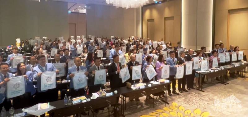 活動現場拍攝Taiwan Can Help影片響應支持臺灣參與WHA及國際組織