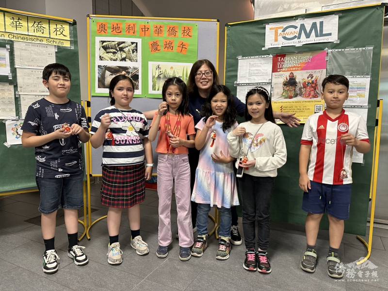 為慶祝端午佳節，奧地利中華僑校舉辦「手作香包慶端午」活動，邀請孩童們自己手作香包留作紀念