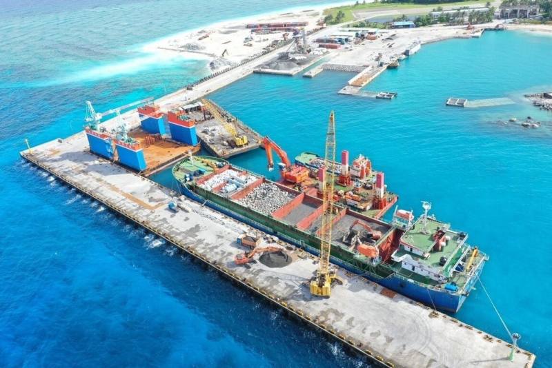 台中在地企業宏華營造進行太平島港側浚深及碼頭整修統包工程，耗時2年完工，113年3月驗收，4月啟用。（宏華營造提供）