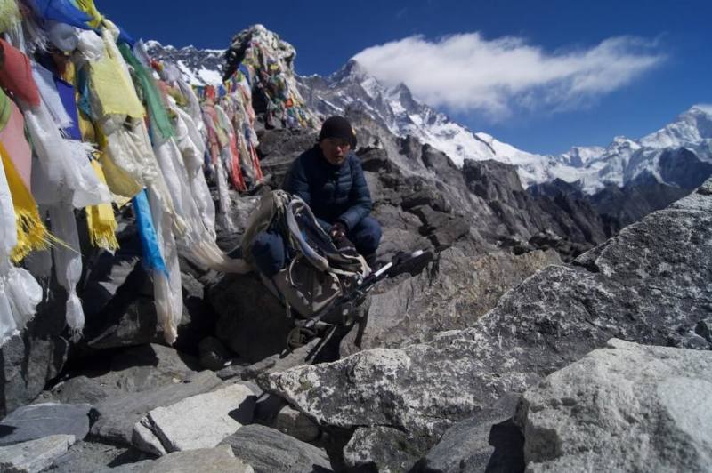 2024年第18屆雲門「流浪者計畫」6月1日正式開放申請，2023年獲計畫獎助者之一、舞蹈工作者林品碩（圖）已完成旅行回台，他選擇前往尼泊爾群山，於海拔5000公尺的陡峭山壁間與疲憊及恐懼共存。（林品碩提供）