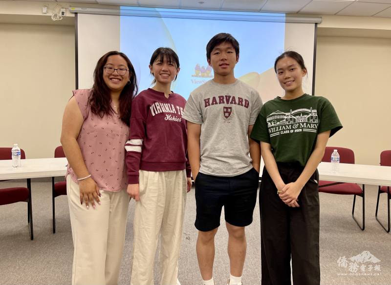 四位講員 (左起：Elizabeth Tang, Victoria Din, David Cao, Cecilia Law)