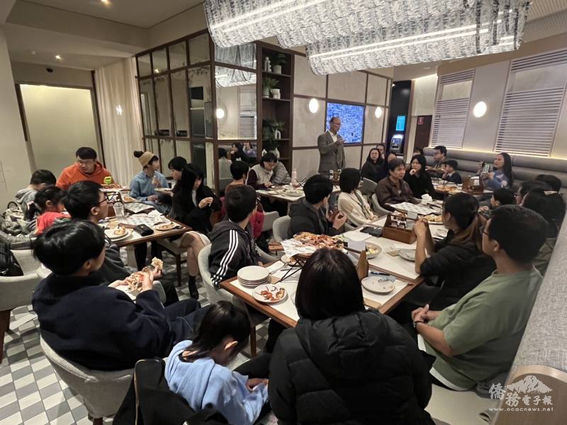 會長簡明輝說明協會分工與分組工作的重要性