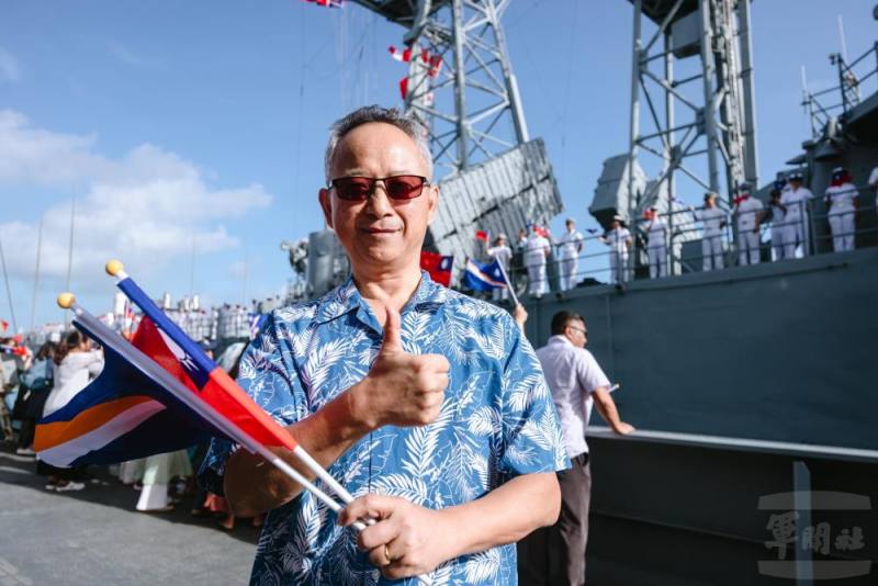 駐外大使夏季昌給予官兵及學生的表現100分的肯定