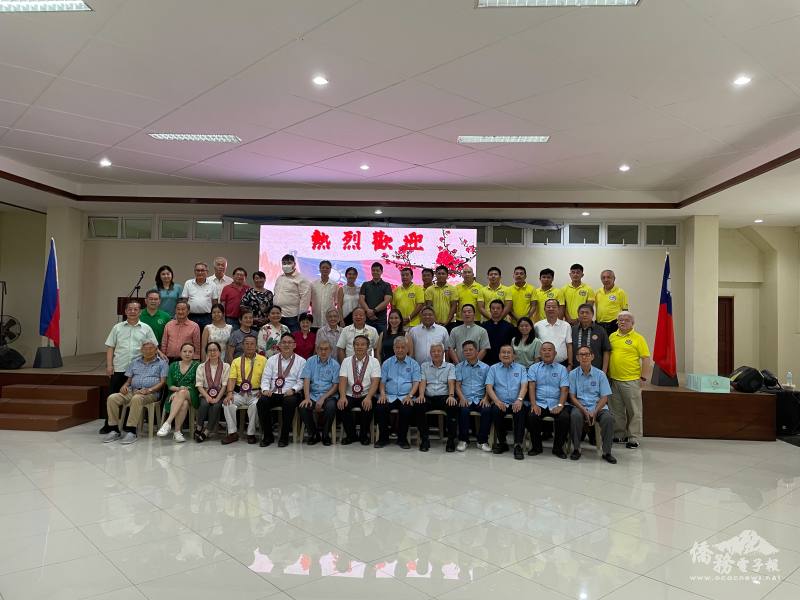 周民淦首訪描戈律，並主持僑務座談會