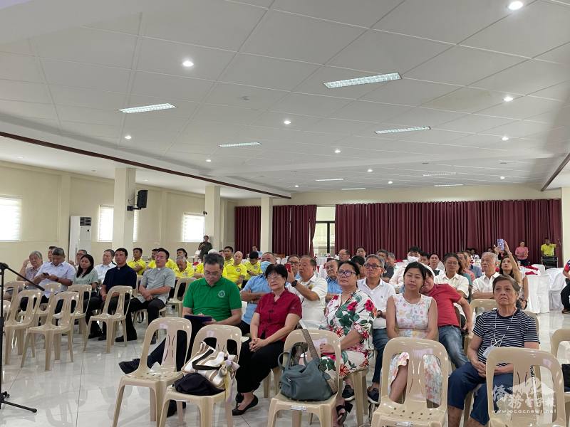 當地僑民踴躍出席僑務座談會