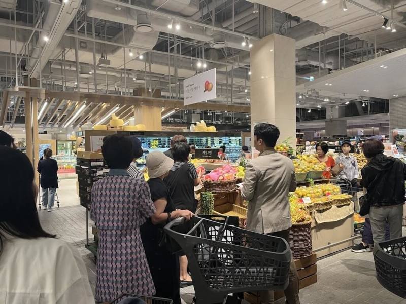 2024年台灣農產節7日起在韓國12家現代百貨舉行台灣芒果促銷活動。（台貿中心提供）