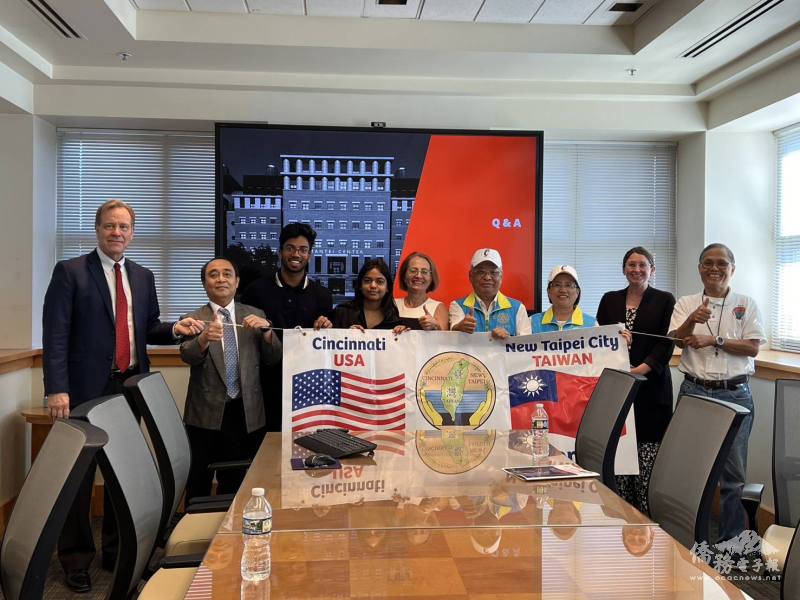 參訪辛辛那提大學，由辛大教授林純青陪同，並由Oxana 國際處專員作簡報，擴大教育交流多元性