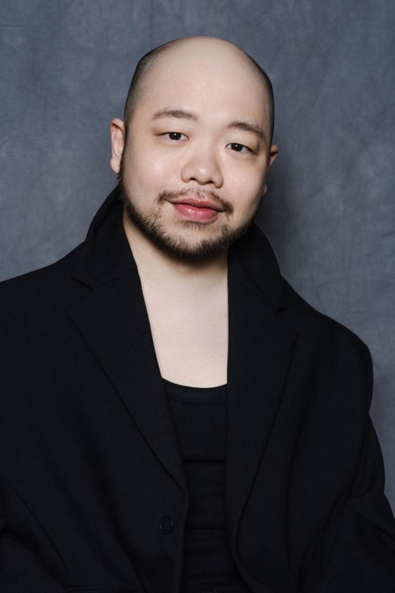 旅德男高音黃亞中（圖）將登上拜魯特音樂節，演出華格納歌劇「尼伯龍根的指環」中的「迷魅（mime）」一角，黃亞中說，「迷魅這個角色歌詞非常多，光是背下全部就已經是非常大的挑戰」。