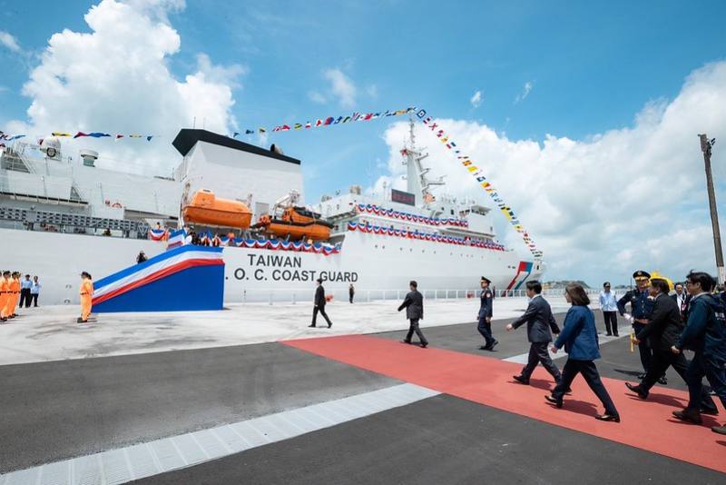 賴清德總統15日上午前往高雄主持「雲林艦成軍典禮」