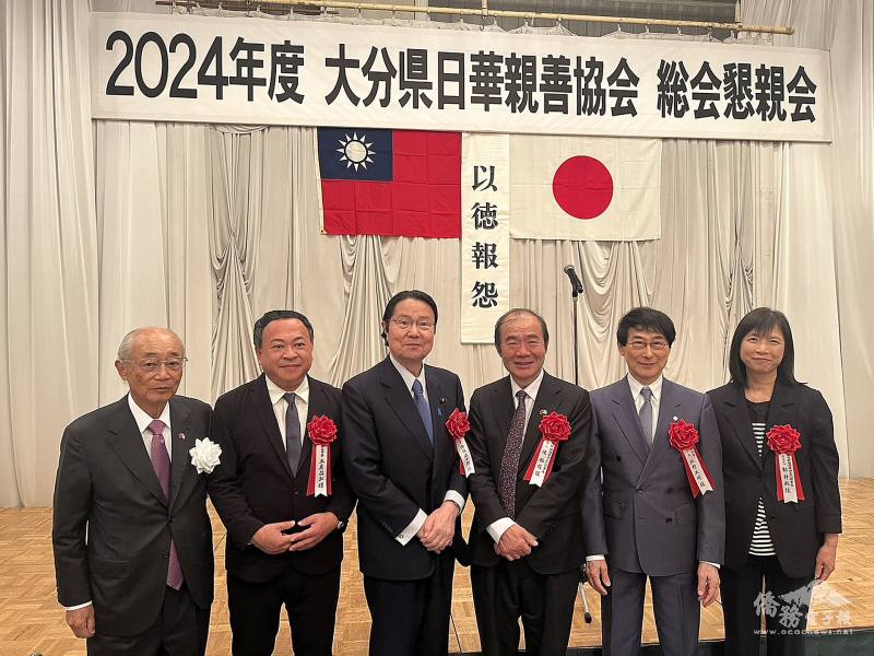 陳銘俊與貴賓合影