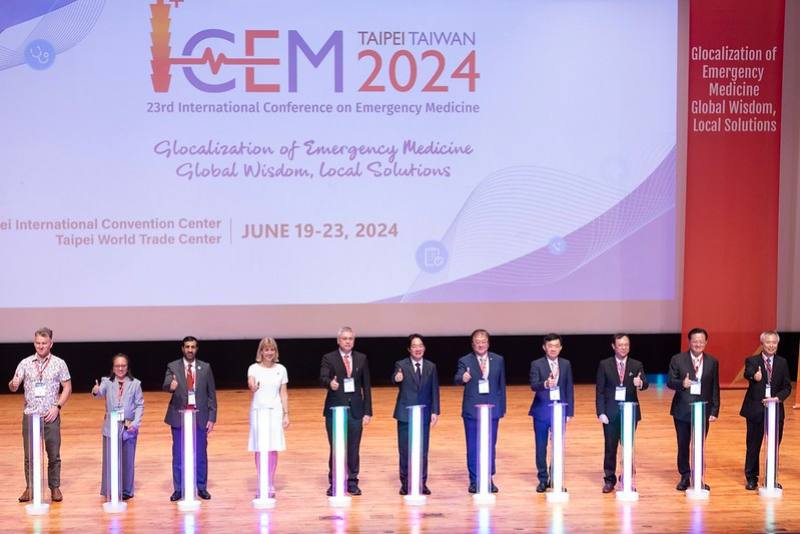 President Lai takes part in the kick-off ceremony for the opening of the International Conference on Emergency Medicine 2024.