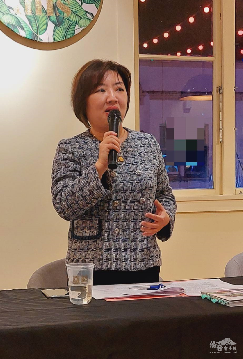 奧克蘭辦事處處長陳詠韶主持會議，感謝僑社作為政府和僑界的橋梁