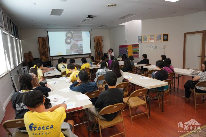 FASCA學員接受主辦單位講解志工工作內容