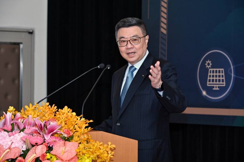 卓揆期勉參訓學員秉持「誠實、務實、踏實」態度 積極為民服務、解決問題