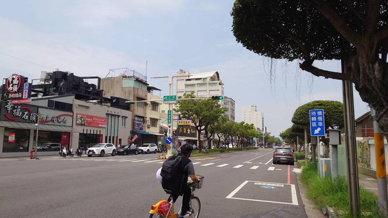 農業部林業及自然保育署嘉義分署副分署長李定忠說，小時候（1970年代）被稱為「木材街」的林森路木材工廠林立，但目前已很難看到。