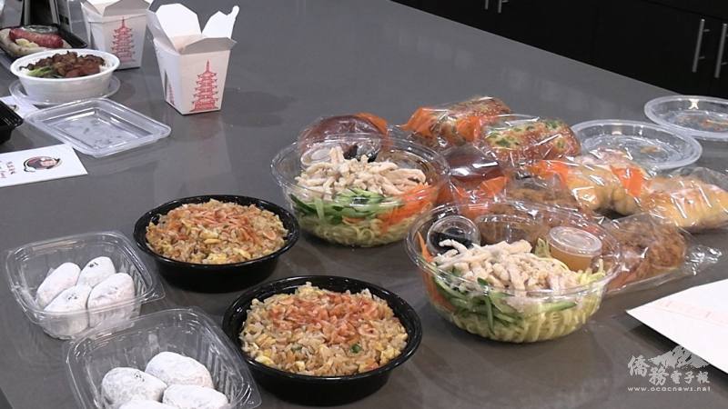 現場提供加購選項大腸包小腸、滷肉飯等傳統臺灣美食