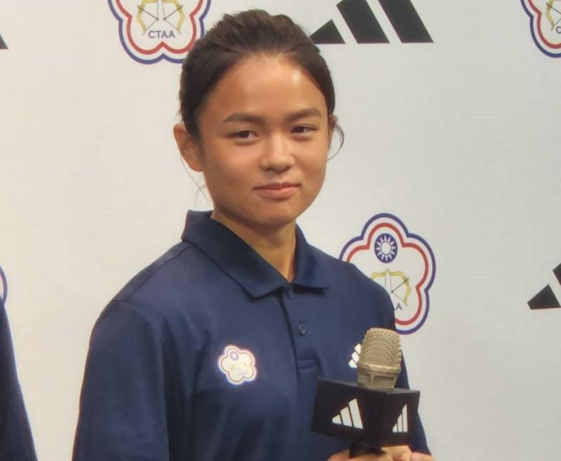 今年巴黎奧運射箭項目，19歲的李彩綺是新鮮人，既要參加女團、也會參加個人項目，希望藉此國際盛會翻轉自己的人生