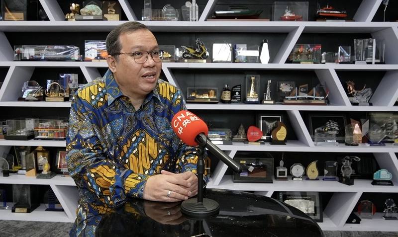 印尼證交所總經理伊曼對印尼碳交易潛力信心十足，並指出，碳交所啟用超過半年後，碳權總交易量已達到57萬2000公噸，截至4月底，共有57家私人企業投入交易。