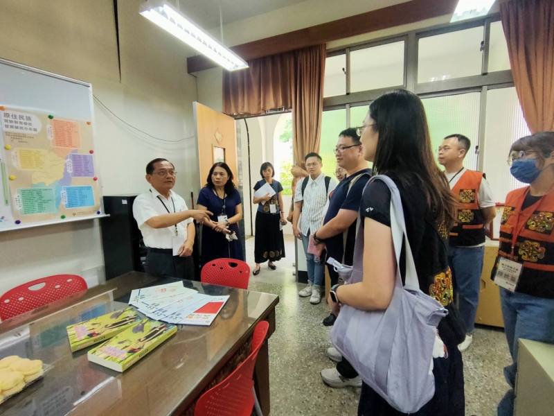 鍾副主委參訪屏東大學各中心