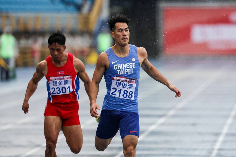 田徑短跑好手楊俊瀚確定取得2024巴黎奧運參賽門票。圖為2024台灣國際田徑公開賽。