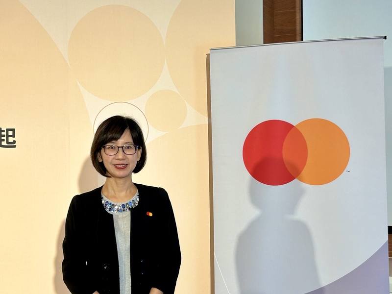 萬事達卡台灣區總經理陳懿文3日出席「台灣民眾消費行為趨勢調查」分享會。調查發現，Z世代中有94%的30歲以下年輕人，會將收入做投資理財用，並有75%的Z世代針對1/5收入投入理財。