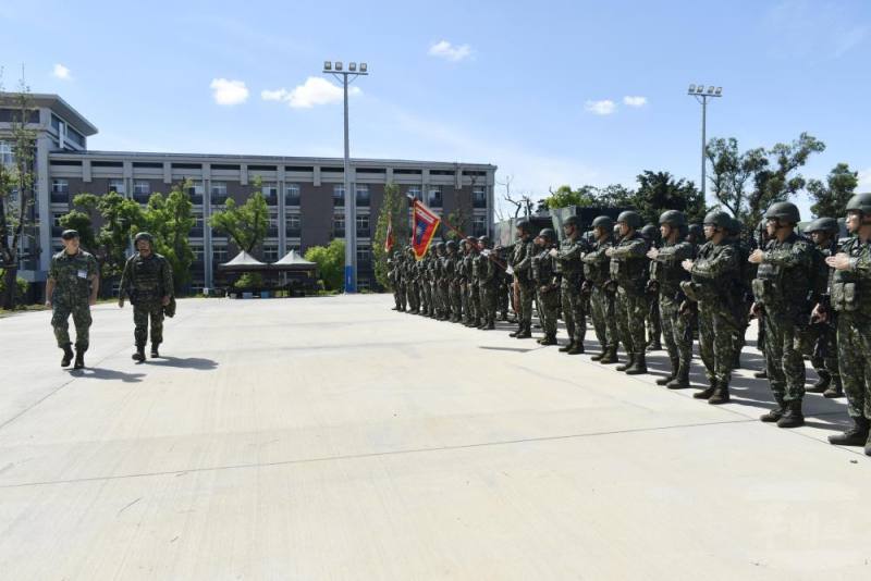 陸軍36化學兵群偵消營日前舉行基地專精開訓典禮，部隊士氣高昂。（陸軍第十軍團提供）