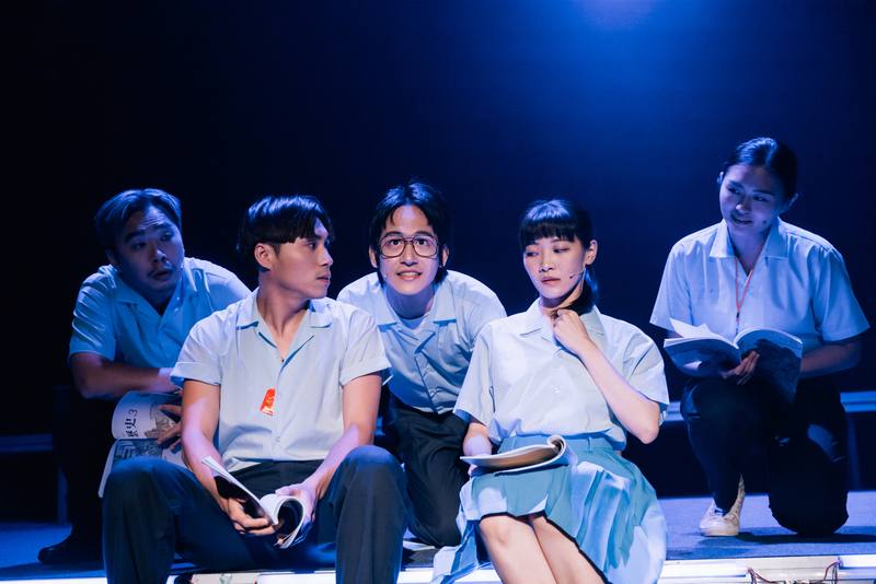 2024台北兒童藝術節推出青少年劇場，其中音樂劇「我的初戀是頭鹿」描述了宮廟男孩與學霸女孩衝撞體制的戀愛故事，12日起在台北表演藝術中心上演。（台北表演藝術中心提供、蔡耀徵攝影）