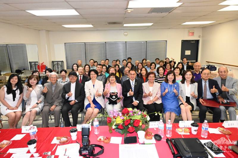 美南地區僑務座談大合影