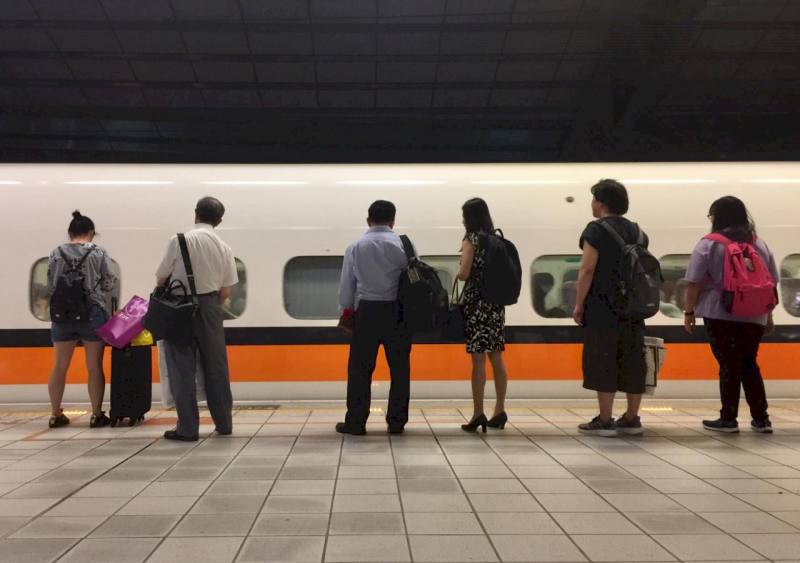 萬安演習期間，高鐵列車均維持正常行駛，提醒旅客注意聯外交通將配合交通管制措施。(示意圖/Rti)