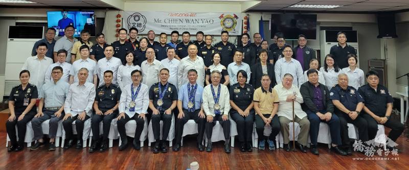 中華民國內政部消防署副署長簡萬瑤（前排左7）和所有與會人士合影