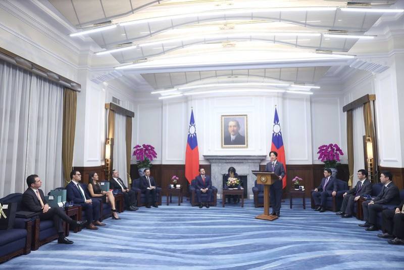 President Lai delivers remarks at a meeting with a delegation led by Congress President of Guatemala Nery Abilio Ramos y Ramos.