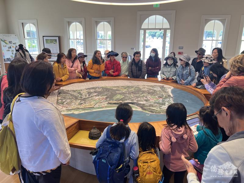 學員輕鬆地學習歷史地理