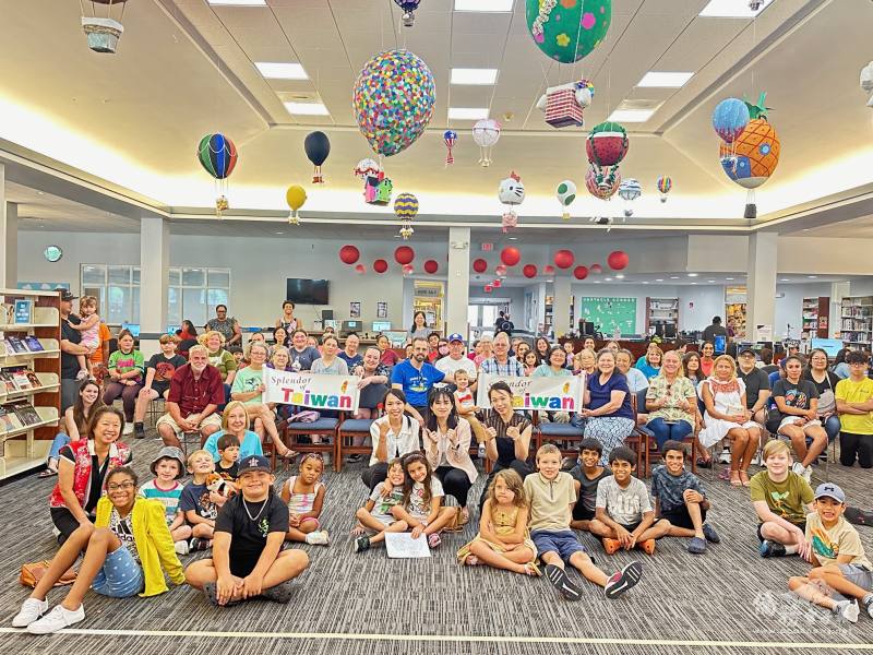 La Porte社區民眾參加「臺灣民俗技藝文化導覽」活動