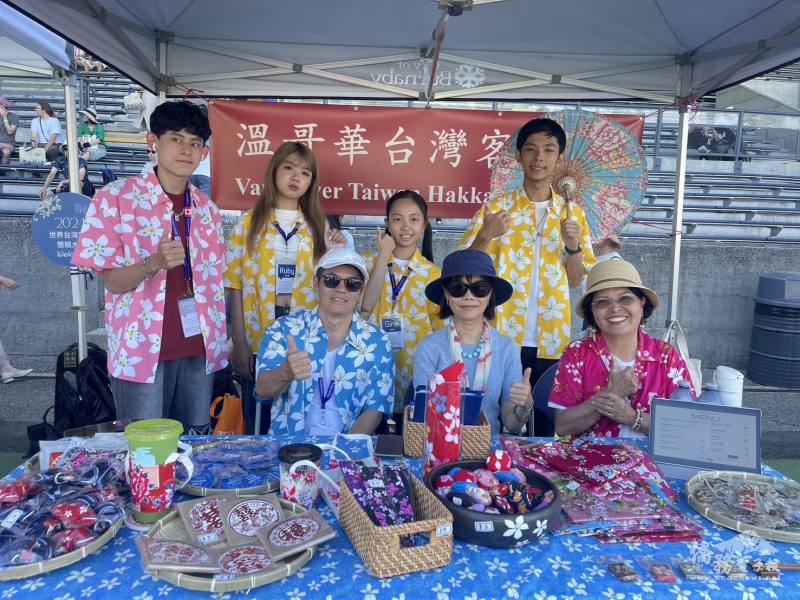 加拿大溫哥華珍奶節 飄散奶茶香與客家情（前排中為僑務組組長陳碧蓮）