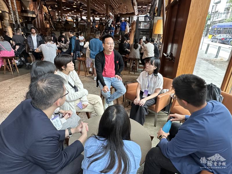 i僑卡特約商店鄭達凱向學員們分享創業經驗