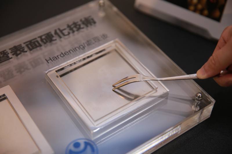 經濟部補助金屬中心開發技術「不銹鋼耐蝕性無損表面硬化處理」，主要解決沃斯田鐵系不銹鋼材料強度不足、耐蝕性劣化與量產性不足的問題