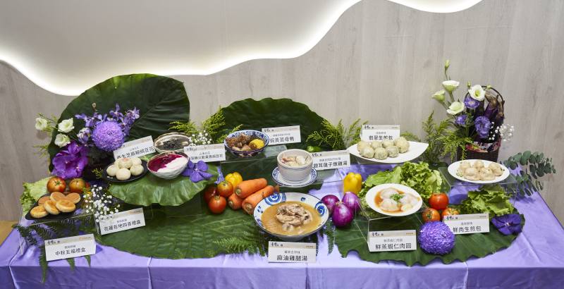 經濟部商業發展署「臺灣好食館」邀請米其林必比登、入選餐廳及特色人氣排隊名店現場展售，吸引國內外觀光旅客到場體驗