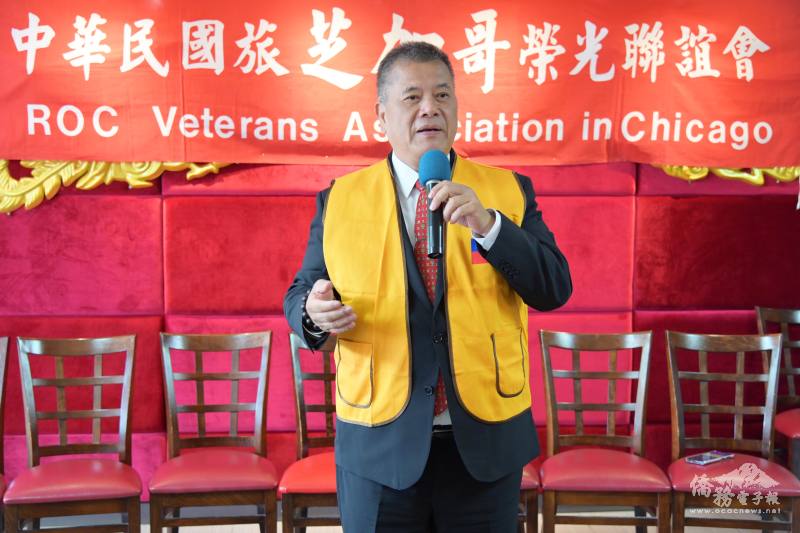 吳志揚很榮幸參加溫馨的聚會，代表主任委員轉達對榮光會的關懷